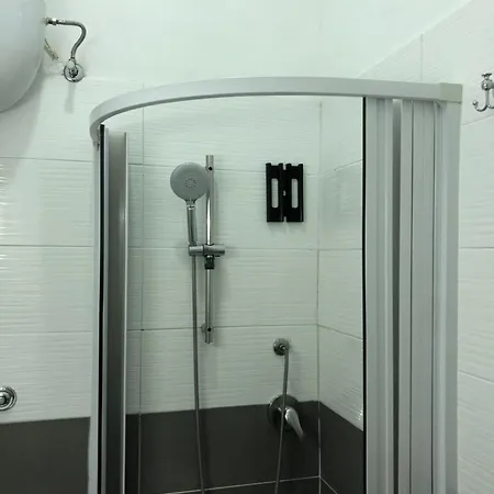 לינה וארוחת בוקר Angel's